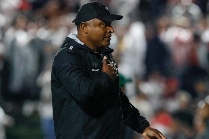 Luciano e Calleri põem São Paulo na ponta em estreia de Roger