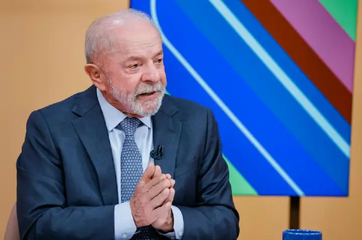 Lula abre vantagem sobre Flávio após Dark Horse, aponta Datafolha