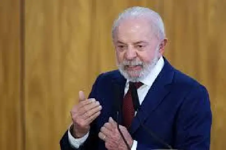 Lula lidera preferência; 23% querem nome de fora da política