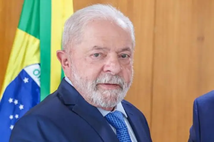 Lula recebe alta após passar por cirurgia no olho nesta sexta