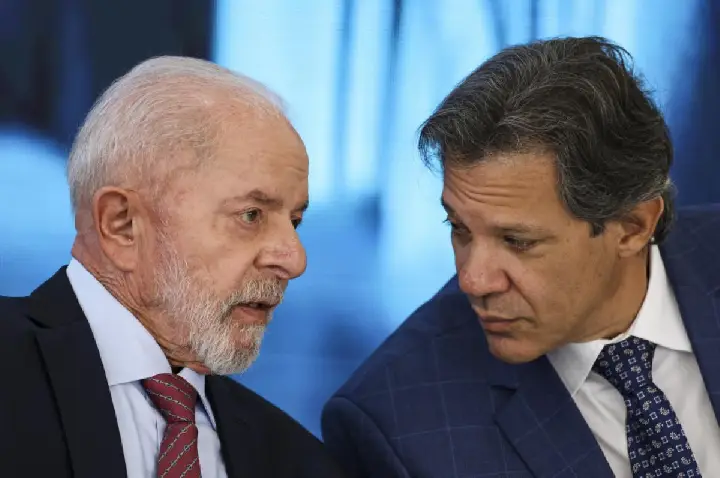 Lula recebia Haddad e orientava campanha via cartas e recados