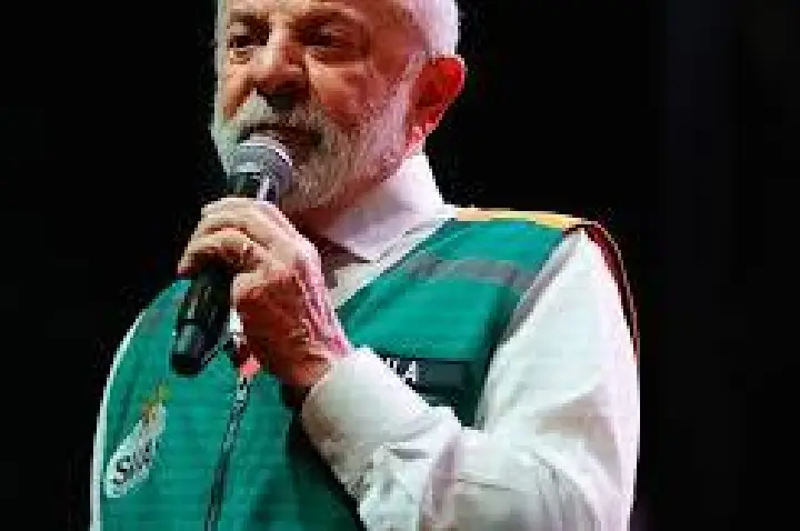 Lula sanciona lei que aumenta pena para crime sexual contra menor