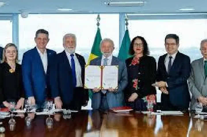 Lula sanciona liberação de R$ 22 bilhões para ciência e inovação