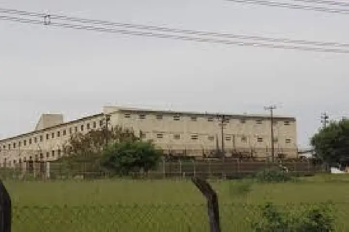 Mais de 4 mil presos deixam presídios de Bauru e PM fica atenta