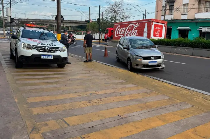 Mal súbito provoca acidente na avenida Rodrigues Alves em Bauru