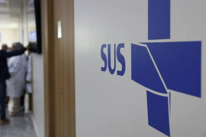 Médico é condenado por cobrar cirurgias feitas pelo SUS