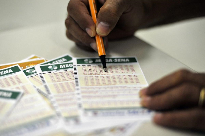 Mega-Sena acumula para R$ 170 milhões; confira números sorteados