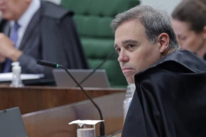 Mendonça retira sigilo de investigação sobre o filme 'Dark Horse'