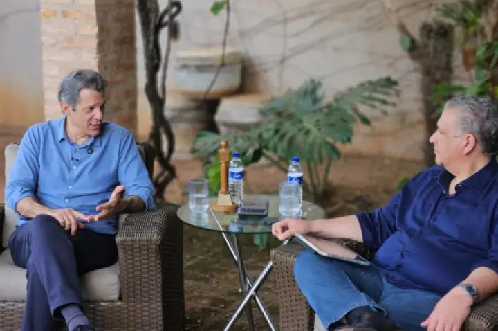 Mexer comigo é uma coisa, diz Haddad após PM seguir seu motorista