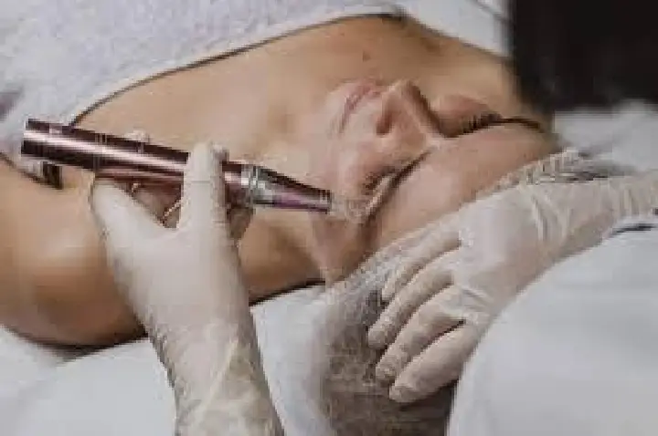 Micro inflamações da pele: o que é preciso saber para se cuidar