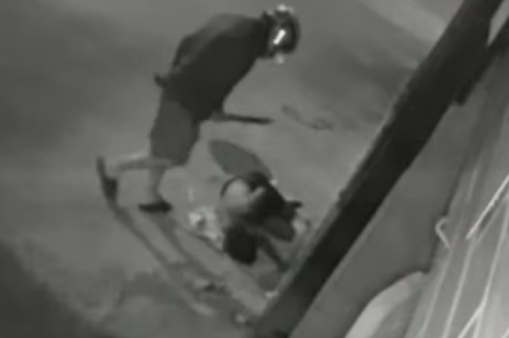 Morador de rua é morto com golpe de facão enquanto dormia