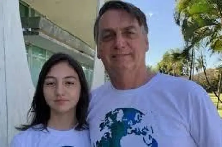Moraes autoriza Bolsonaro a realizar festa de 15 anos da filha