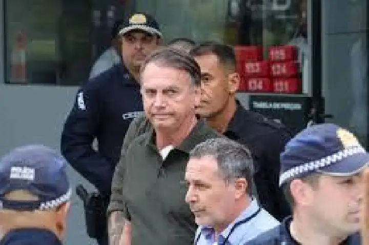 Moraes muda escolta de Bolsonaro após demora na volta de hospital