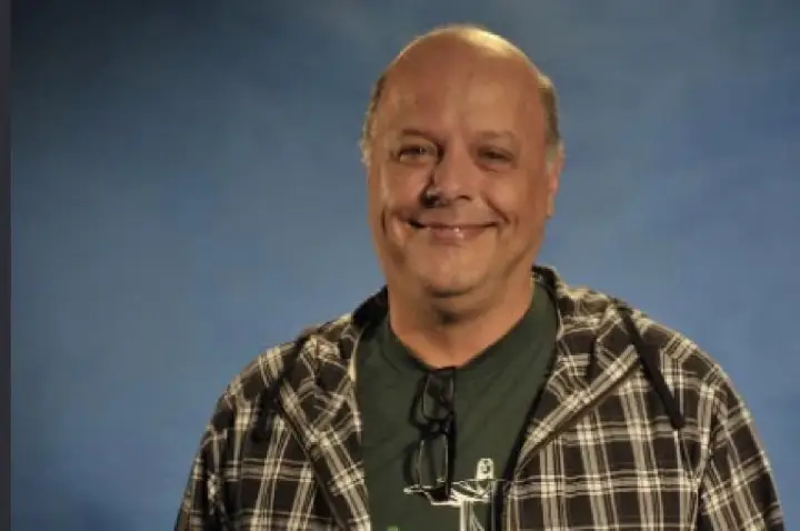 Morre Roney Facchini, ator de Rá-Tim-Bum, aos 73 anos