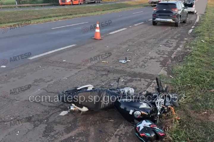 Motociclista de 35 anos morre em colisão com carro na Rondon