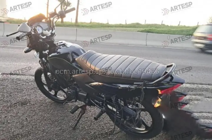 Motociclista morre em colisão com carreta na Bauru-Ipaussu