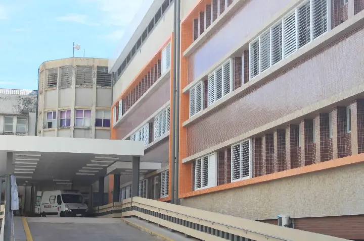 Motociclista tem braço amputado em acidente no Cascata