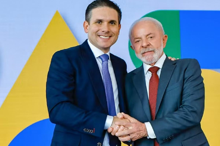 Motta declara apoio a Lula após partido rejeitar se unir a Flávio