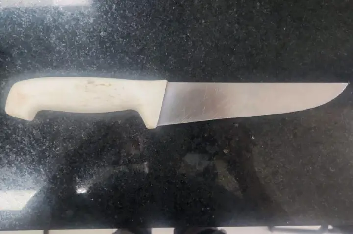 Mulher é atacada com faca durante roubo em Bauru