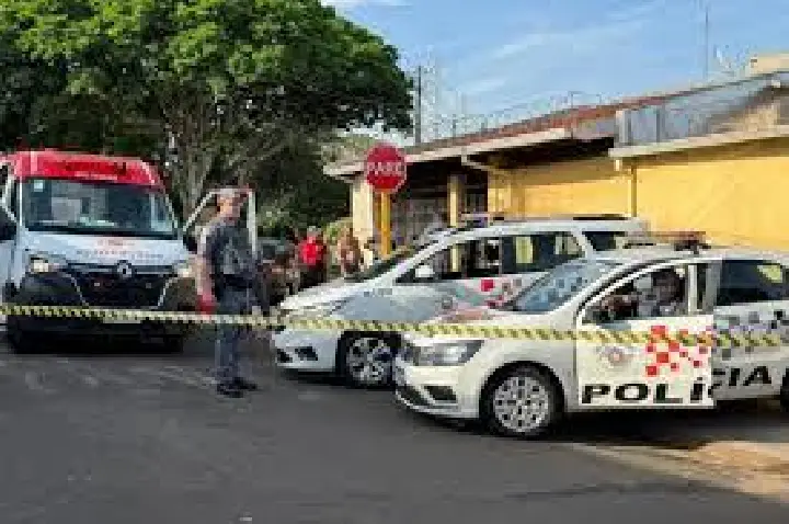 Mulher é morta a facadas em via pública de Bauru