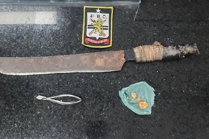 Mulher é presa após esfaquear homem em residência de Pirajuí