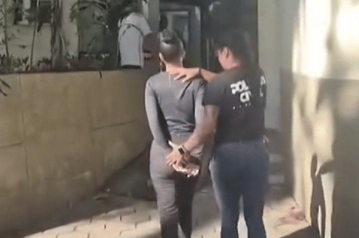 Mulher é presa por planejar e matar o pai com ajuda do namorado