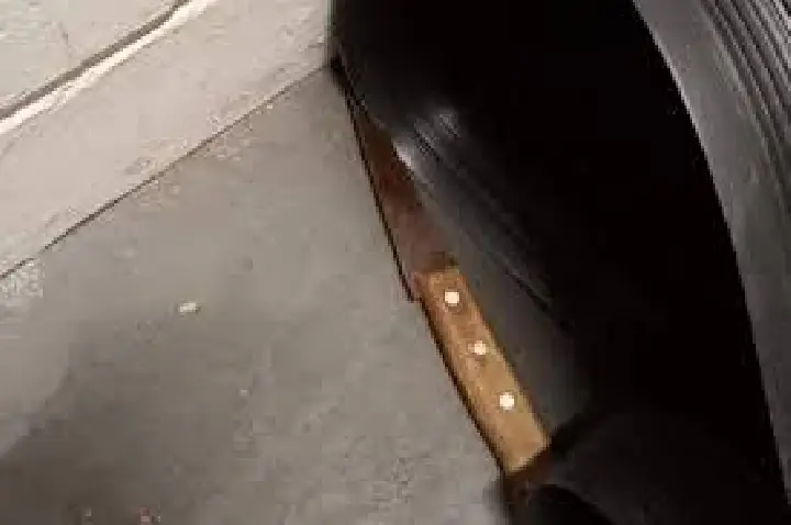 Mulher esfaqueada por ex em área comercial tinha medida protetiva