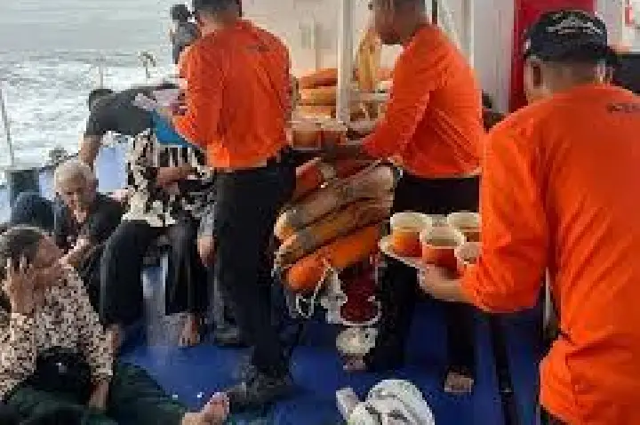 Naufrágio de balsa deixa ao menos 18 mortos na Ásia; VÍDEO