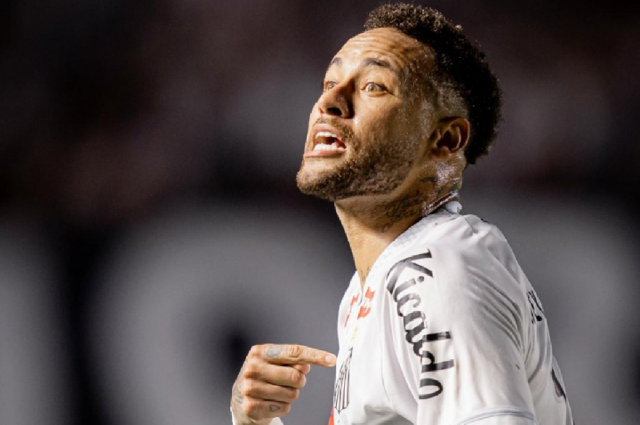 Neymar brilha e Santos vence primeira no Campeonato Brasileiro