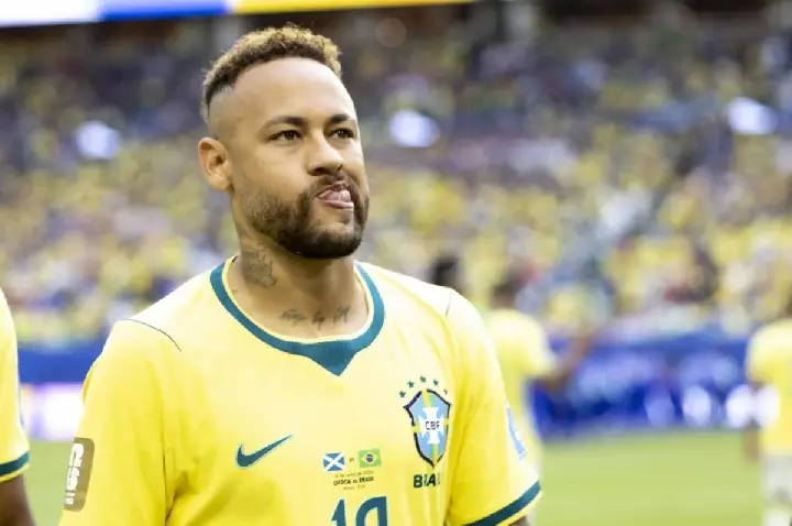 Neymar só foi mais rápido do que Alisson contra Escócia