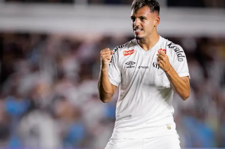 Neymar volta, Santos goleia Velo Clube e se classifica