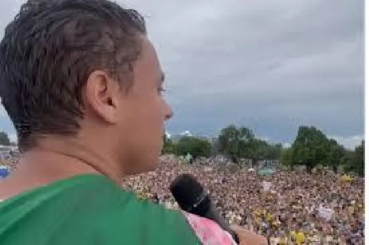 Nikolas encerra ato com recado ao STF e sem citar vítimas de raio