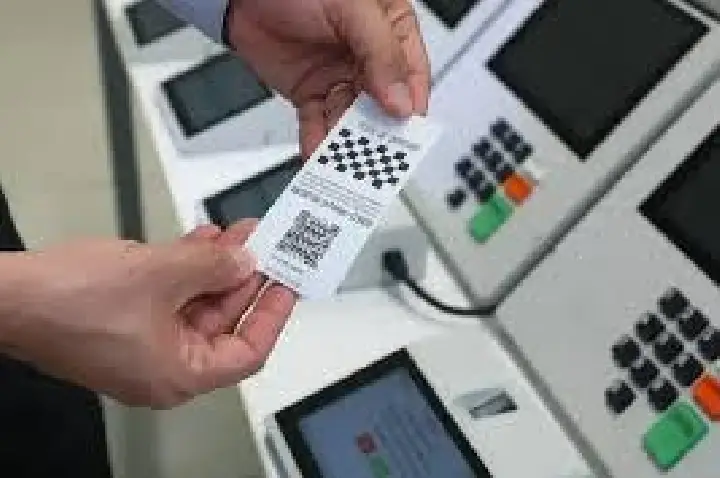 Número de autocracias supera o de democracias no mundo