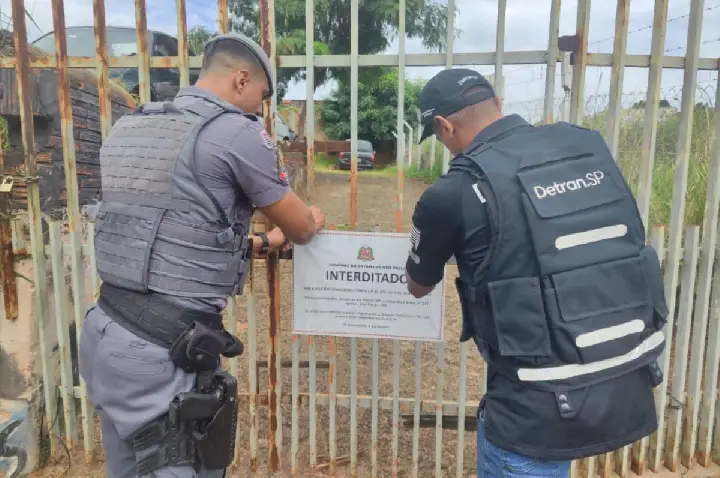 Operação contra desmanche interdita 2 locais em Bauru; VÍDEO