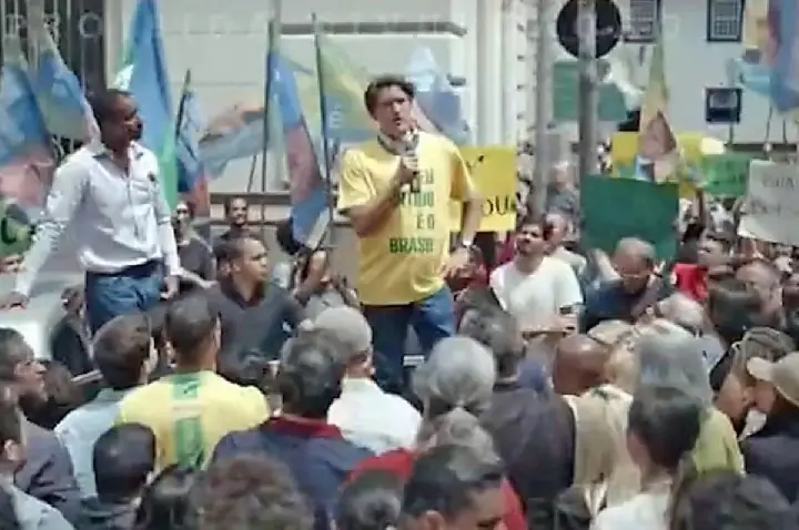 Operação mira produtora de 'Dark Horse', filme sobre Bolsonaro