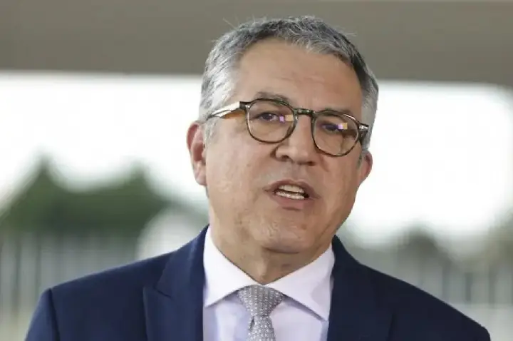 Padilha diz que lei garante aborto legal a vítimas de estupro