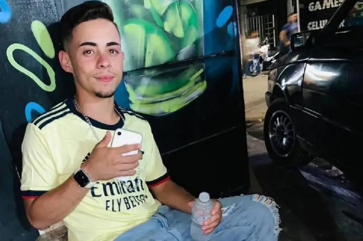 Pai de homem morto por PMs diz que absolvição é 'discriminação'