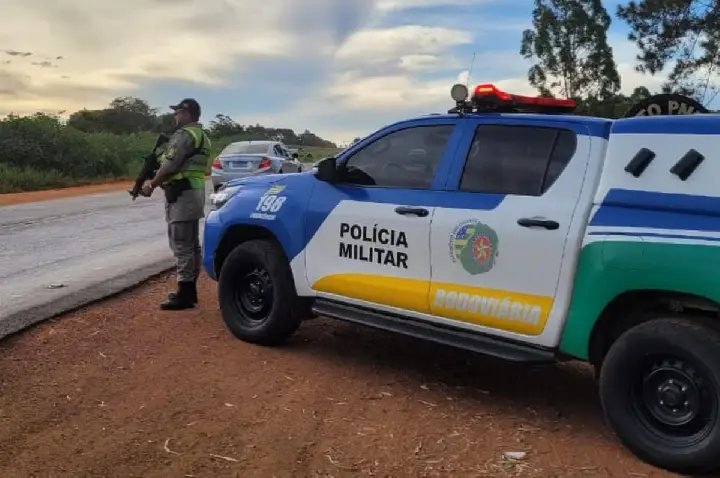 Pai mata bebê com tapa na cabeça e se entrega: 'Fiz besteira'