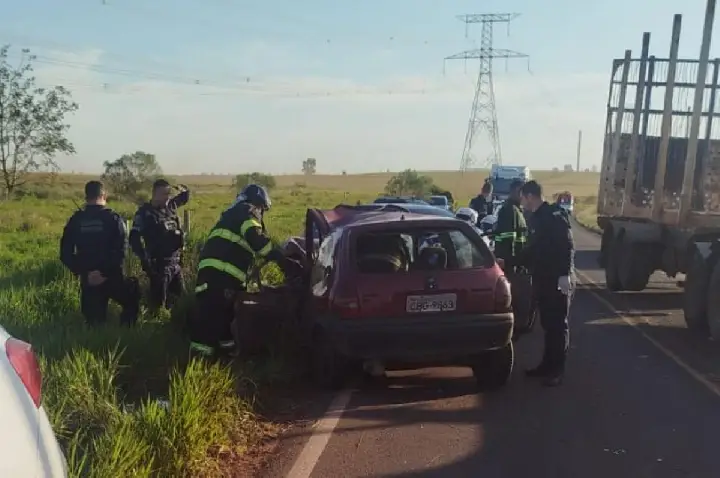 Pai que morreu em acidente com dois filhos no carro é sepultado