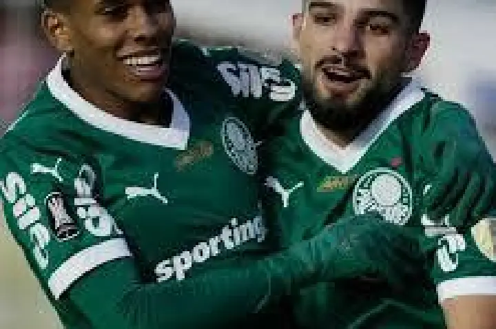 Palmeiras derruba invicto com show de Flaco e segue 100%