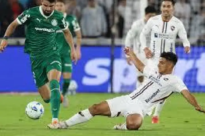 Palmeiras leva 3 a 0 e se complica por final da Libertadores