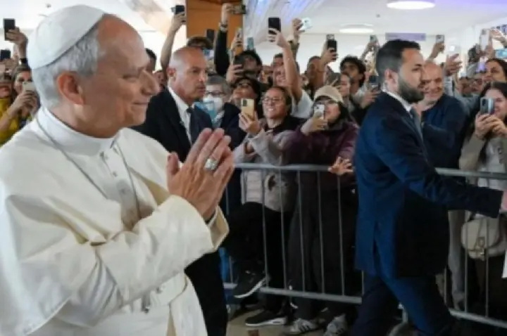 Papa Leão XIV é diagnosticado com câncer de pulmão