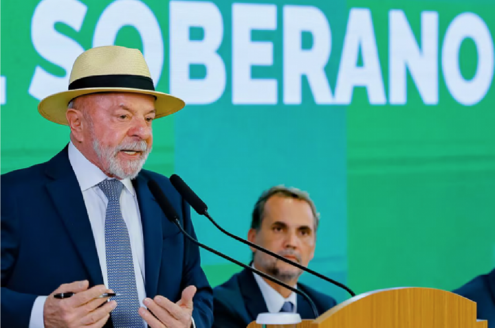 Para ninguém 'meter o nariz' no nosso país, diz Lula sobre Defesa