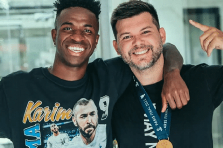 PC busca imagem de criminosos que atiraram em assessor de Vini Jr