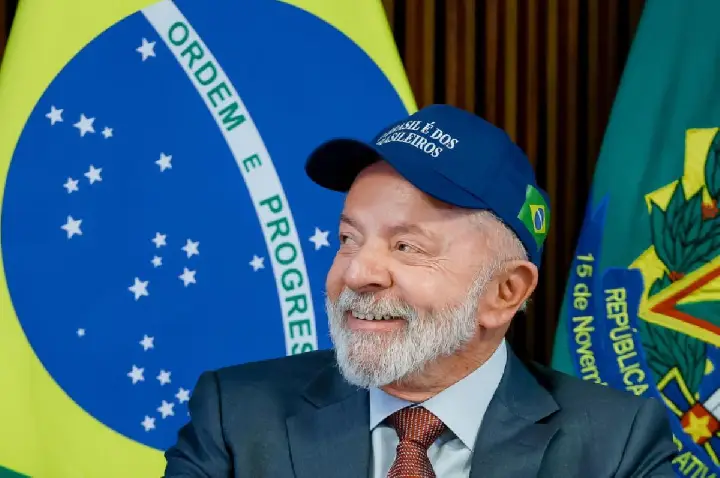 Pela 1ª vez desde 2024, Lula é mais aprovado do que desaprovado