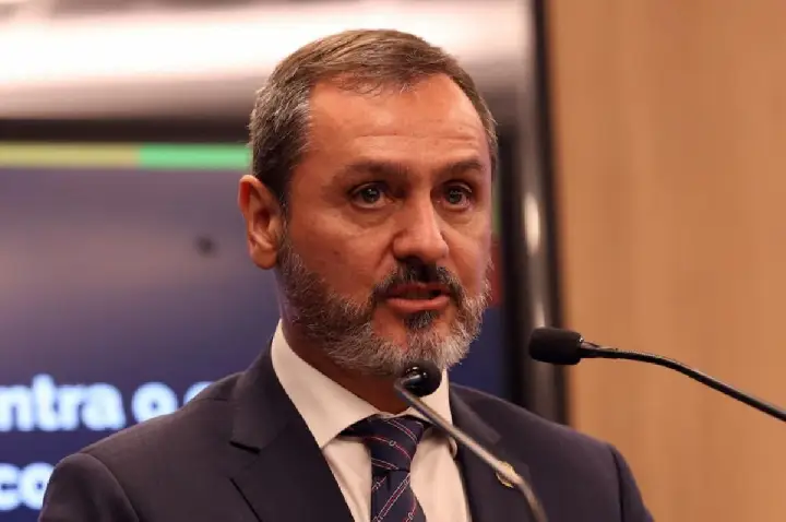 PF ainda avalia envio de substituta aos EUA após expulsão