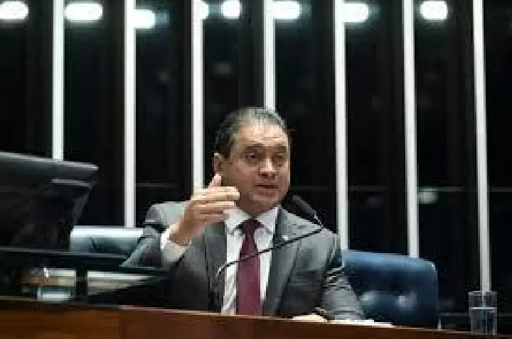 PF mira senador do Maranhão e prende filho do Careca do INSS