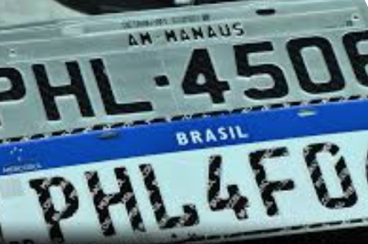Placas de carros podem voltar a ter nomes de cidade e estado