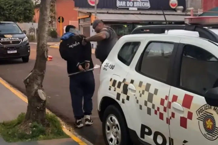PM de Bauru prende ladrão e recupera bicicleta de trabalhador