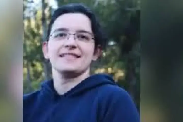 Polícia apura morte de professora encontrada em terreno baldio
